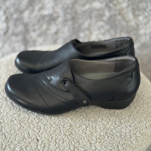 Dansko Franny Wide Black Shoe NWOT size 6.5/7-37 - Picture 1 of 12